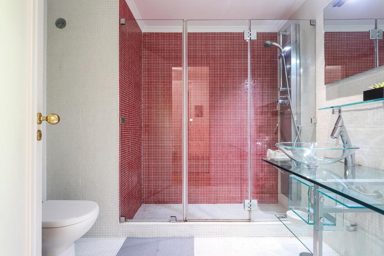 Vita Portucale ! Modern Apartment With Garage Lisbon Bagian luar foto